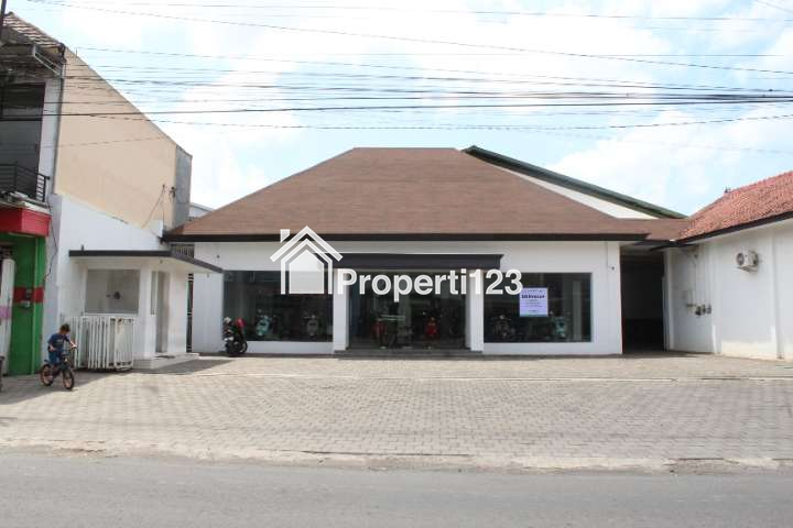 (BWI AI.026) Ruko Strategis Pinggir Jalan di Kel. Jajag, Kec. Gambiran, Kab. Banyuwangi - 1