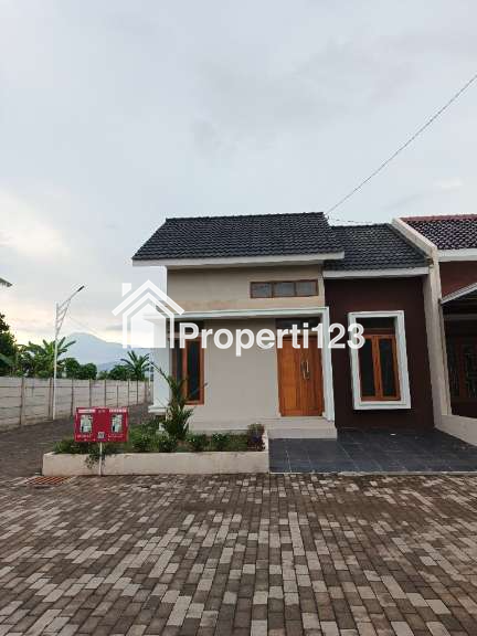 Sapphire Aesthetic Slawi—free kanopi, carport, tembok keliling - 3