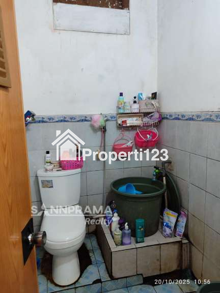 Rumah second murah tanah luas dijual co2k untuk kosan dkt kampus UI depok - 7