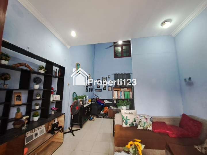 Rumah Hadap Timur Kota Harapan Indah Bekasi - 2