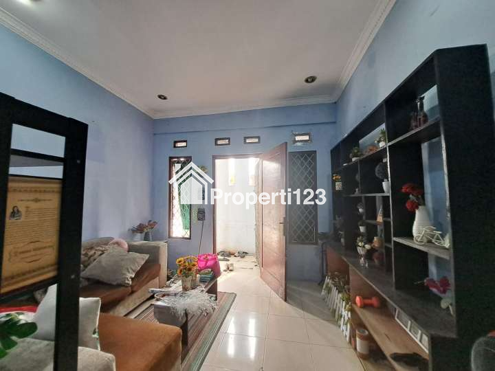 Rumah Hadap Timur Kota Harapan Indah Bekasi - 4