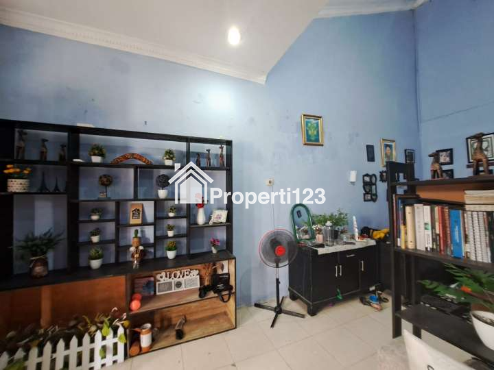 Rumah Hadap Timur Kota Harapan Indah Bekasi - 3