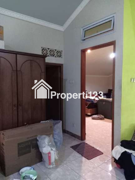 Rumah Hoek Siap Huni Cluster Harapan Indah Regency Bekasi - 11