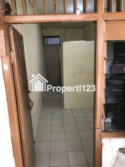 Rumah kontrakan 4 pintu di Beji Depok - 3
