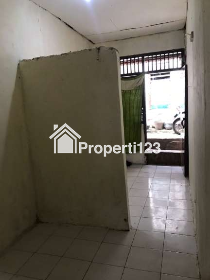 Rumah kontrakan 4 pintu di Beji Depok - 5