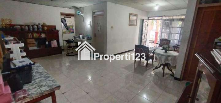 RUMAH LUAS 263M2 DI TENGAH KOTA SEMARANG - 4