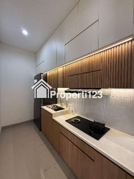 Dijual Rumah 2 Lantai Siap Huni Di Nara Village Gading Serpong - 1