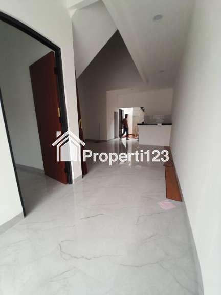 Rumah baru dalam komplek Jatiwaringin Pondok Gede Bekasi - 6