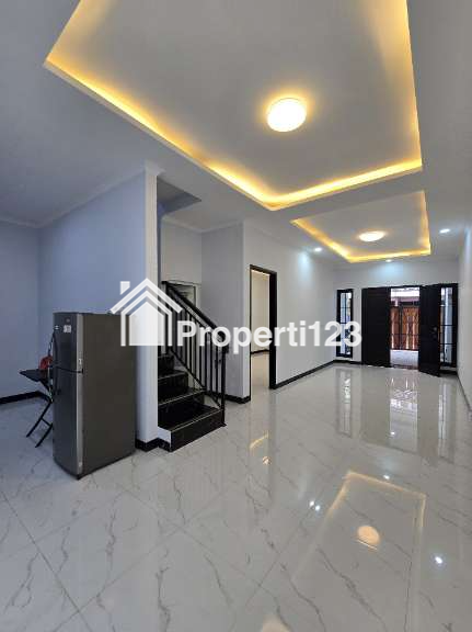 Rumah baru 2 lantai di Komplek Kav DKI Pondok Kelapa Jaktim - 5