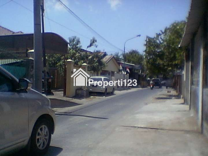 Rumah tua hitung tanah saja Poros Monginsidi Baru. - 6