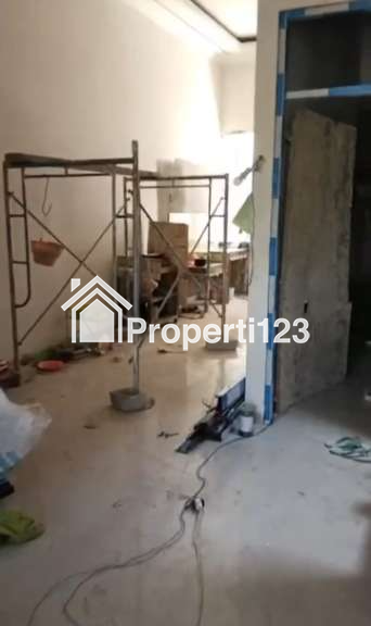 Rumah Baru Modern Perumahan Greenlake Wonorejo Rungkut Surabaya Timur - 5