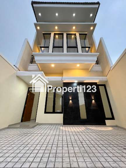 Rumah Baru Modern Perumahan Greenlake Wonorejo Rungkut Surabaya Timur - 3