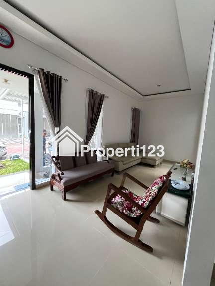 Di jual rumah di perum elit colomadu karanganyar - 9