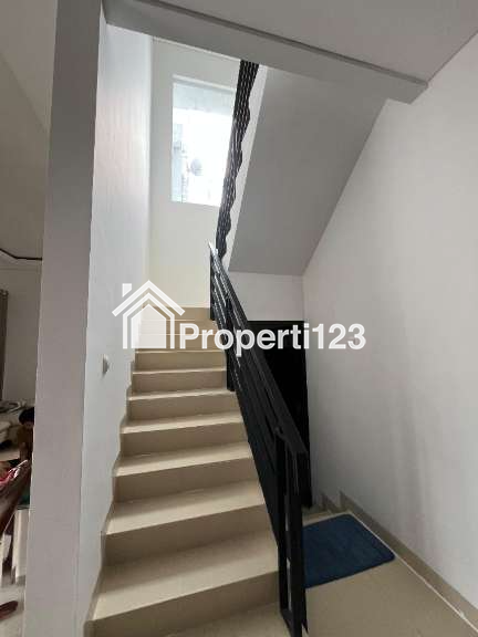 Di jual rumah di perum elit colomadu karanganyar - 10