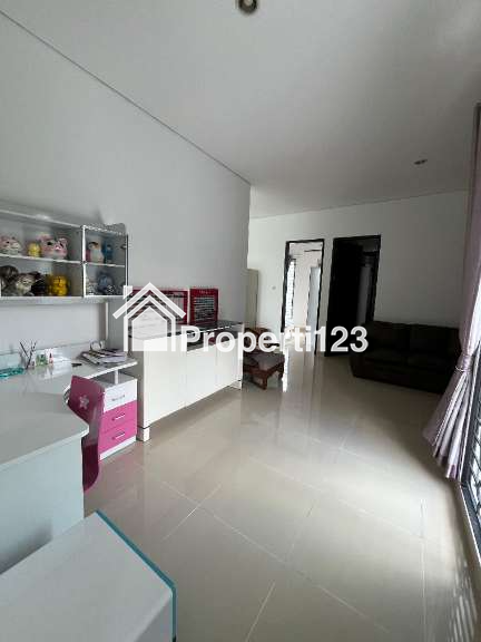 Di jual rumah di perum elit colomadu karanganyar - 6