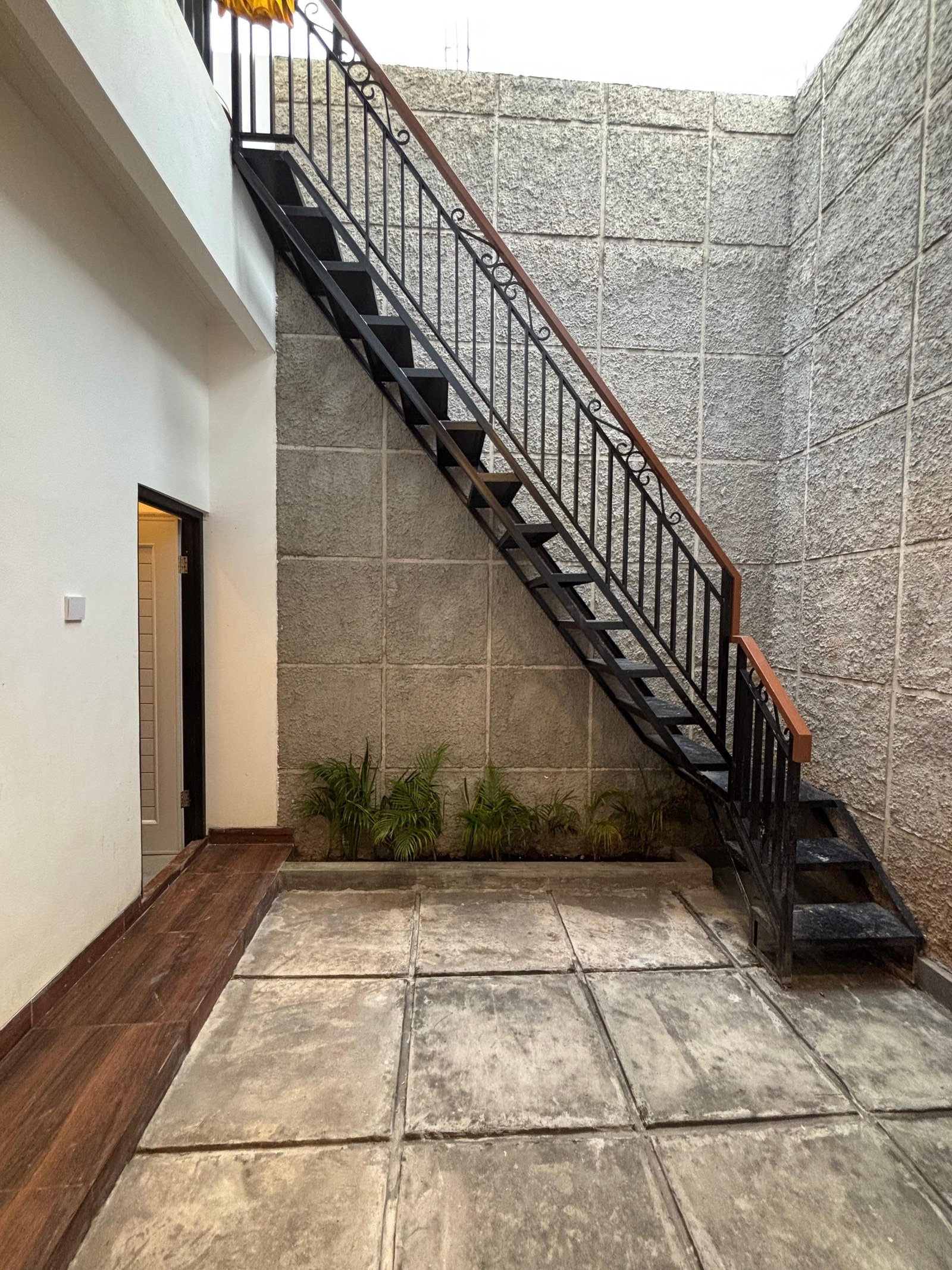 Rumah baru dalam komplek akses tol Jatiwaringin - 13