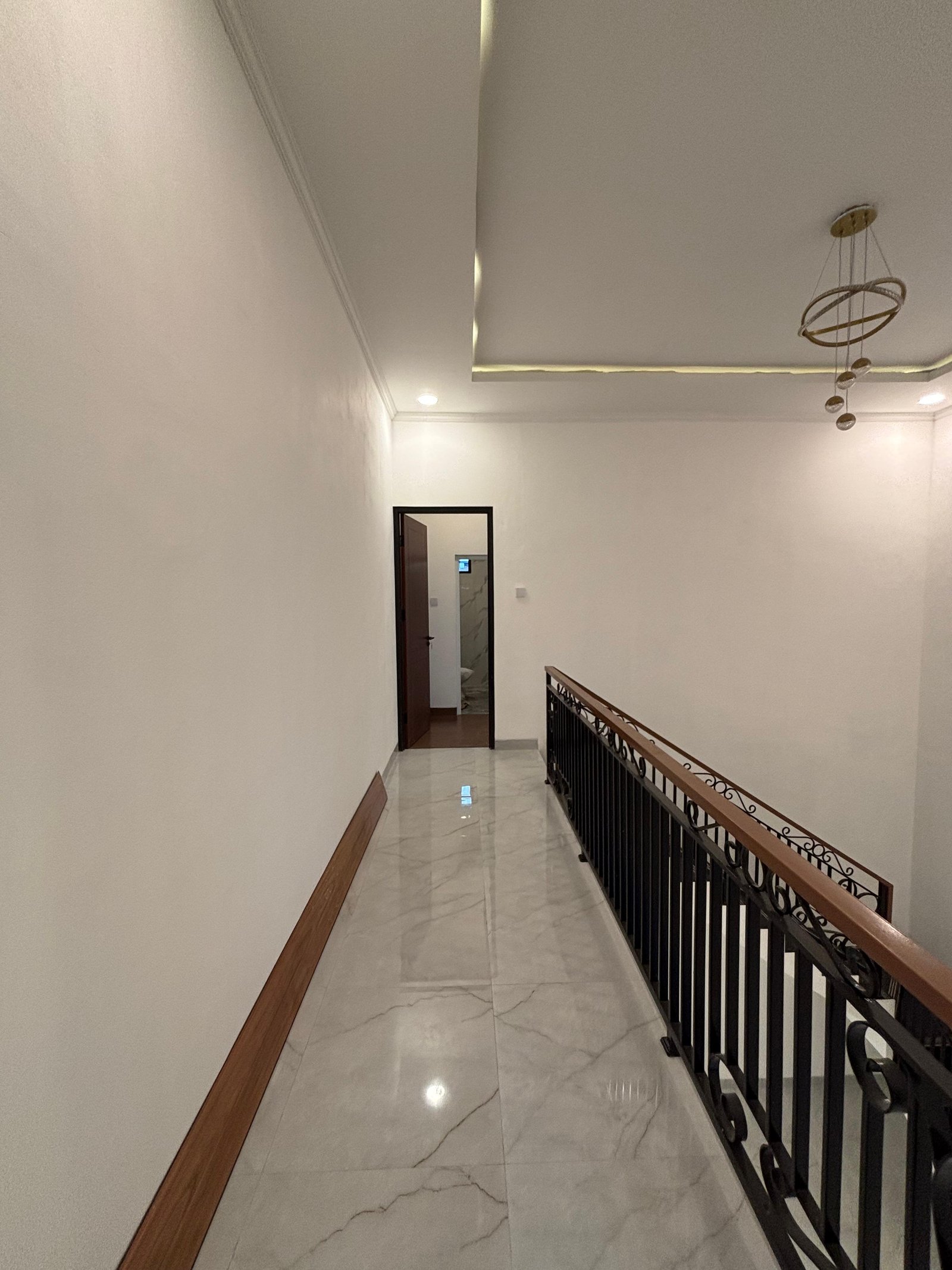 Rumah baru dalam komplek akses tol Jatiwaringin - 15