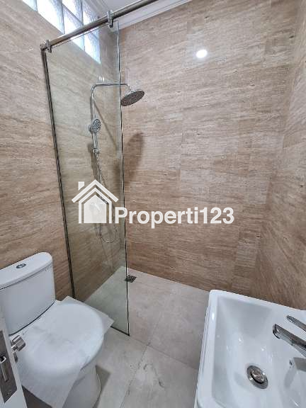 Rumah baru siap huni di Cempaka Putih Jakpus - 9