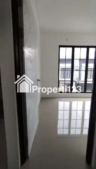 Rumah Kawasan Babatan Pantai Dekat Kampus ITS Surabaya - 7