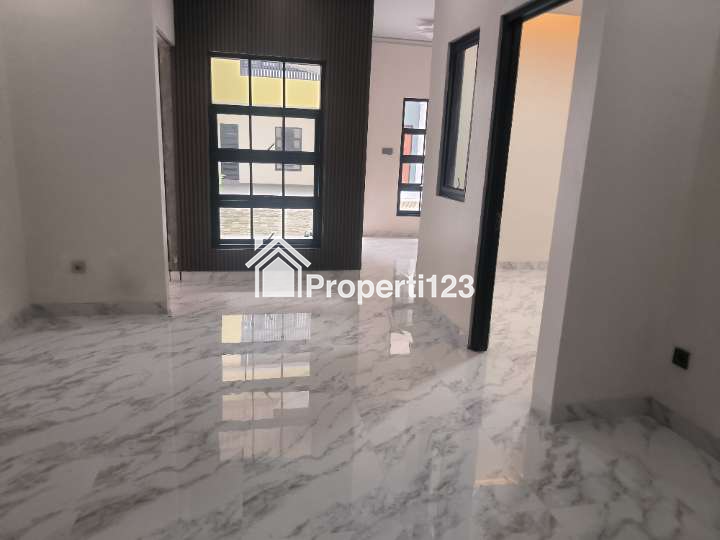 Rumah Bambu Apus Jakarta Timur - 5