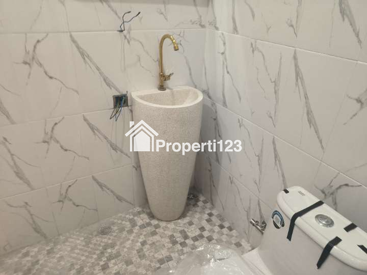 Rumah Bambu Apus Jakarta Timur - 10