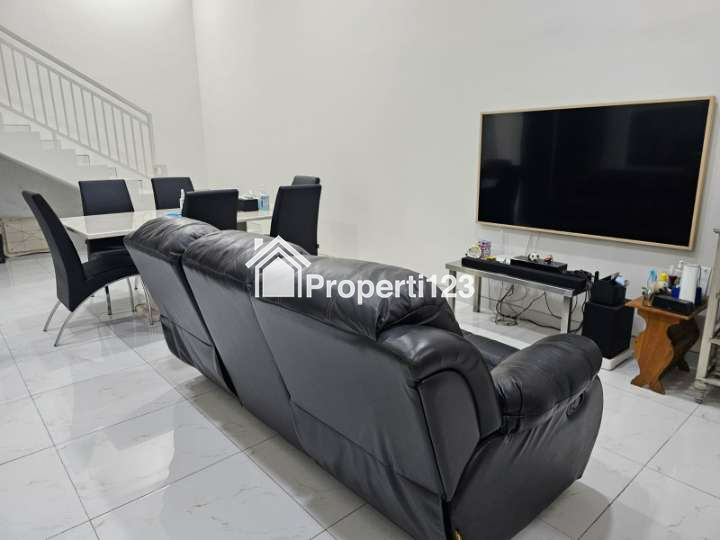 Rumah Kebraon Surabaya Barat - 6