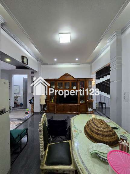 Rumah second dalam komplek di Pondok Kelapa Jaktim - 8