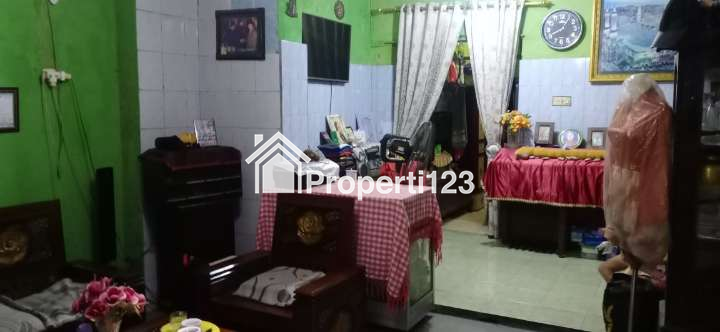 Rumah tua 1,5 lantai Poros Jl. Mappaoddang 100m RS. Bayangkhara. - 4