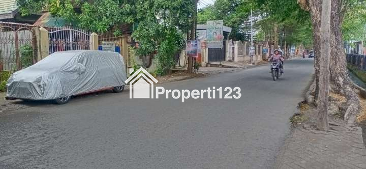 Rumah tua 1,5 lantai Poros Jl. Mappaoddang 100m RS. Bayangkhara. - 3