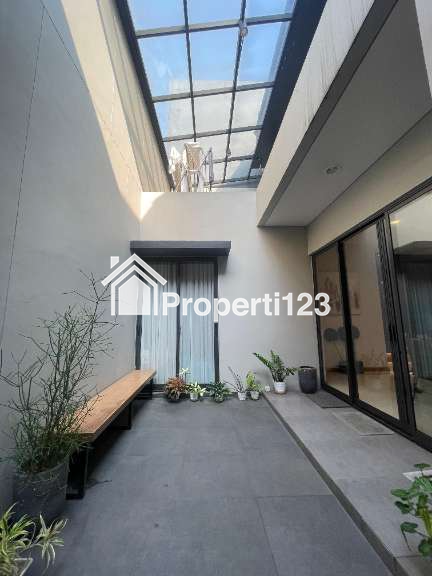 Dijual Rumah Mewah 3 Lantai Cluster Caelus - Greenwich Park, BSD City - 7