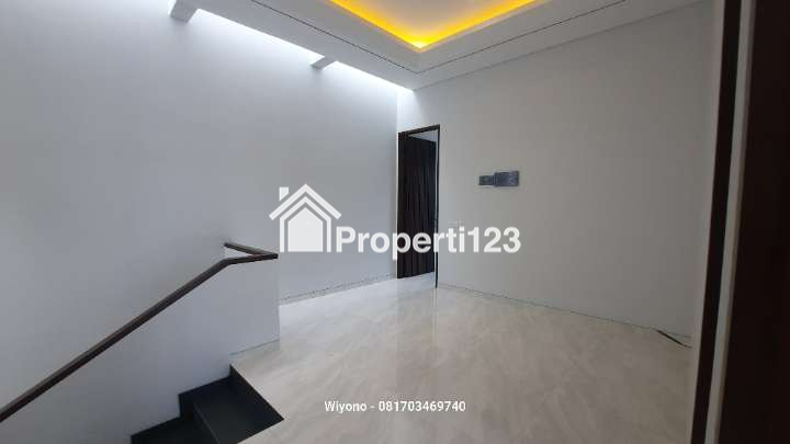 Rumah Dekat MERR di Manyar Indah Surabaya - 7