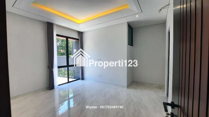 Rumah Dekat MERR di Manyar Indah Surabaya - 4