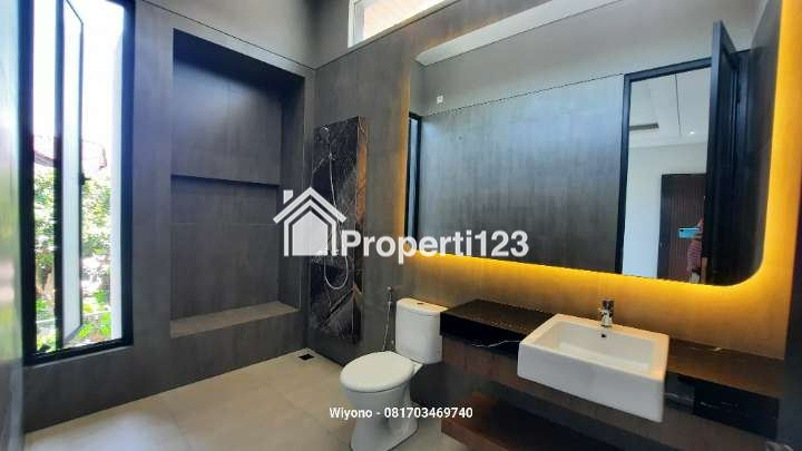 Rumah Dekat MERR di Manyar Indah Surabaya - 9