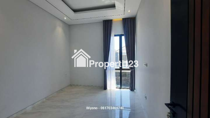 Rumah Dekat MERR di Manyar Indah Surabaya - 10