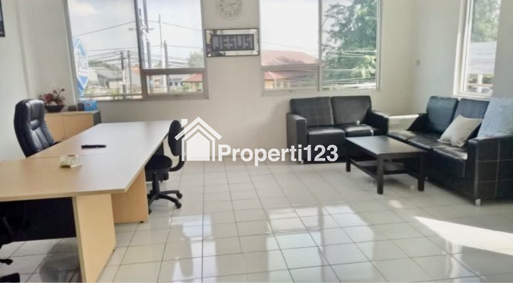 Dijual Bengkel atau Ruang Usaha Pinggir Jalan di Pekayon Bekasi - 8