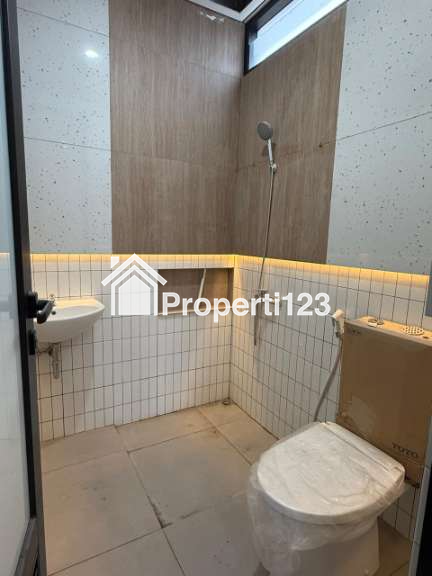 Dijual Rumah Baru 2 Lantai Sektor 14.5 Bergaya Konteporer di Nusa Loka, BSD City - 3