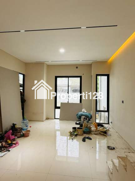Dijual Rumah Baru 2 Lantai Sektor 14.5 Bergaya Konteporer di Nusa Loka, BSD City - 2