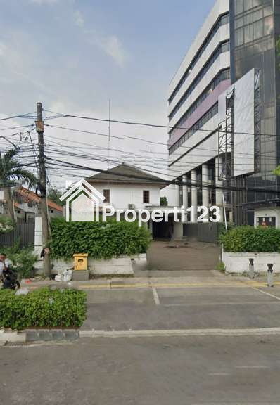 BANGUNAN DUA LANTAI EKS KANTOR TANAH 720 M2 MUKA 15 METER  SUPER STRATEGIS DI KAWASAN PERKANTORAN PERTOKOAN PENDIDIKAN  DI JL. MATRAMAN RAYA JAKARTA - 10