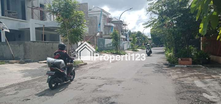 RUMAH LUX 4 KAMAR TIDUR DAN 3 KAMAR MANDI DENGAN GARASI DAN CARPORT BEBAS BANJIR JALAN LEBAR DI ANTAPANI BANDUNG - 9