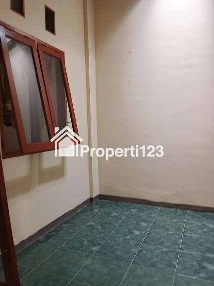 RUMAH LUX 4 KAMAR TIDUR DAN 3 KAMAR MANDI DENGAN GARASI DAN CARPORT BEBAS BANJIR JALAN LEBAR DI ANTAPANI BANDUNG - 5