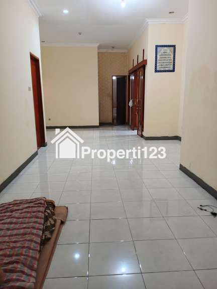 RUMAH LUX 4 KAMAR TIDUR DAN 3 KAMAR MANDI DENGAN GARASI DAN CARPORT BEBAS BANJIR JALAN LEBAR DI ANTAPANI BANDUNG - 4