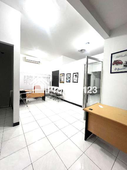 Rumah Usaha Eks Showroom Bengkel Resmi Raya HR Muhammad - 3