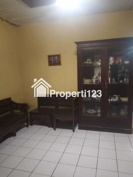 Rumah Strategis Jalan Raya Utama - 4