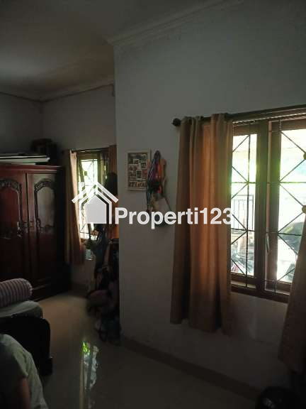 Rumah 2Lt cash/kpr dalam perumahan Puri Mas Depok - 9