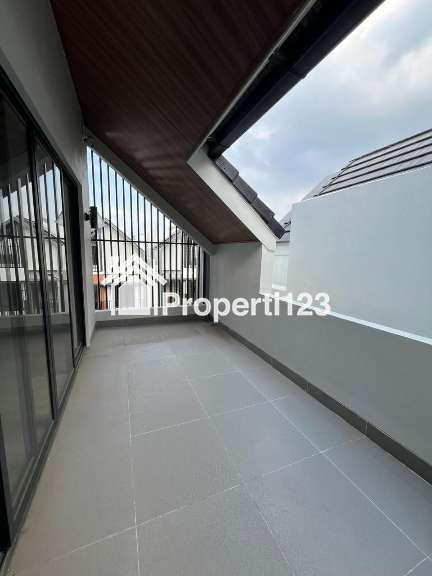 Dijual Cepat Rumah Mewah 144 m² di Cluster Leonora, Gading Serpong - 8