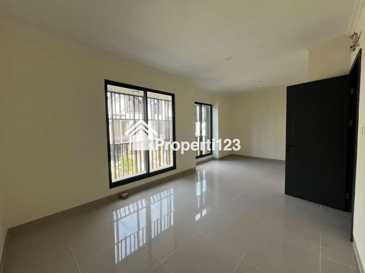 Dijual Cepat Rumah Mewah 144 m² di Cluster Leonora, Gading Serpong - 4