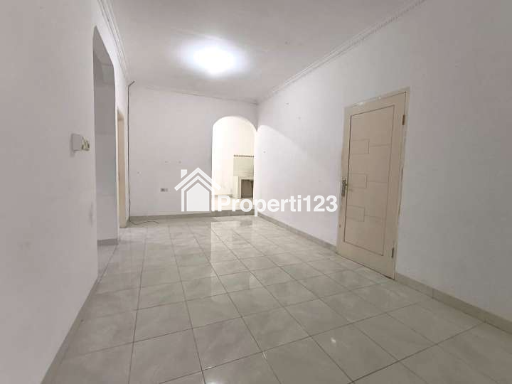 Rumah 3 Kamar Tidur Dekat Sekolah Harapan Indah Bekasi - 2