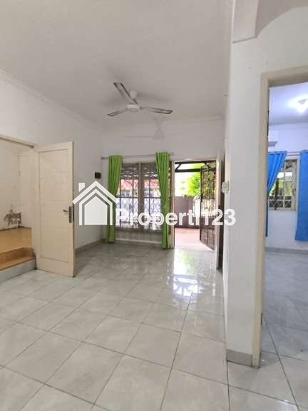 Rumah 3 Kamar Tidur Dekat Sekolah Harapan Indah Bekasi - 4