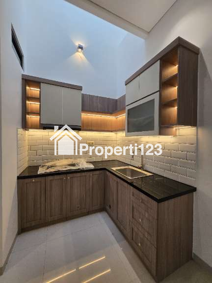 Rumah modern strategis dalam komplek di Rawamangun Jaktim - 4