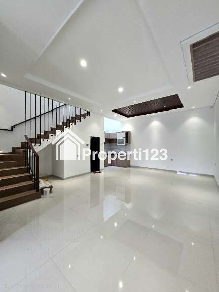 Rumah modern strategis dalam komplek di Rawamangun Jaktim - 5